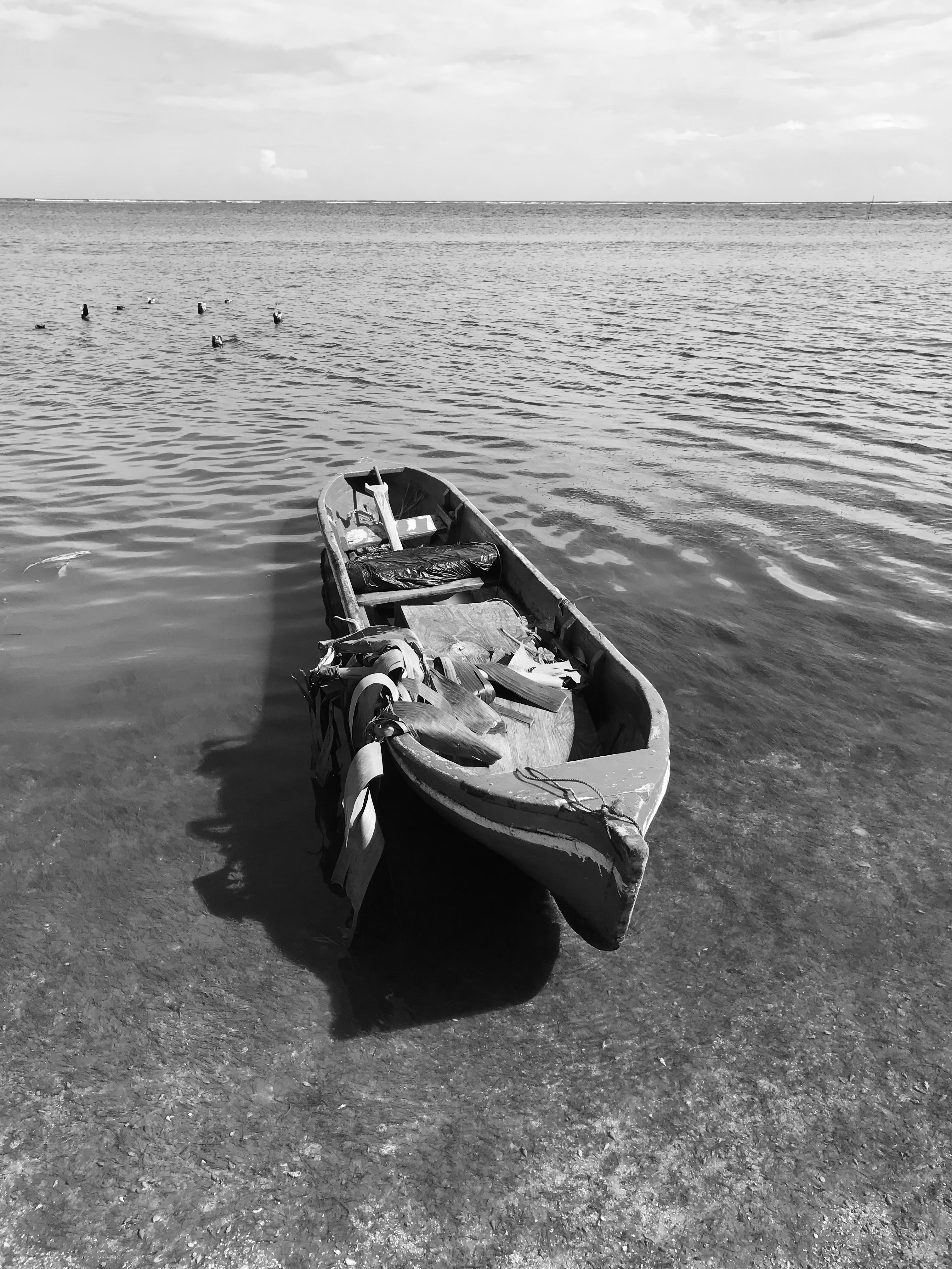 Barca en blanco y negro